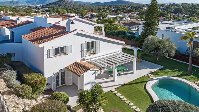 5 soverom Villa til salgs i Santa Ponsa, Calvià med svømmebasseng - € 2 750 000 (Ref: 9590836)