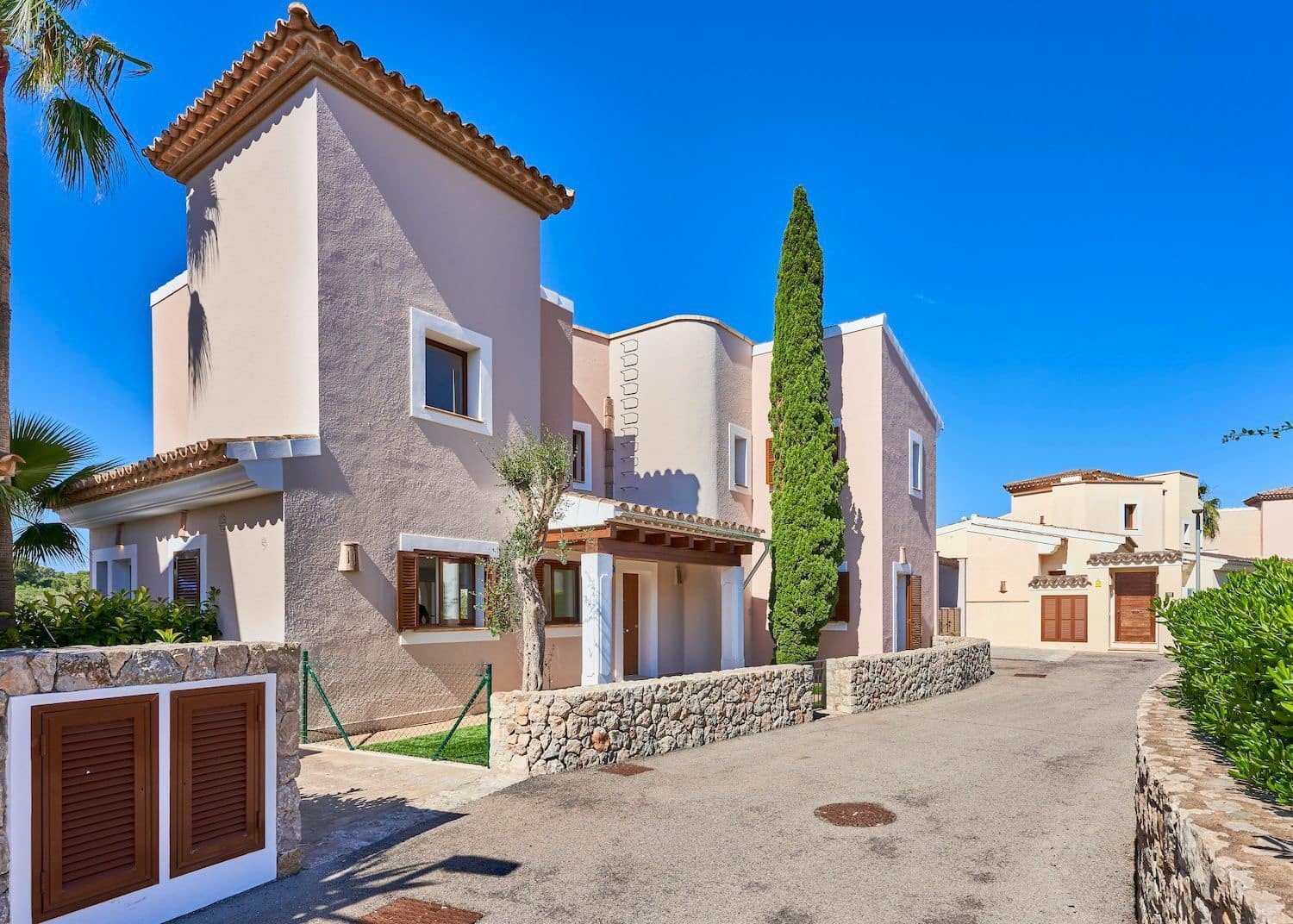 3 bedroom Villa for sale in Santa Ponsa with pool - € 1,750,000 (Ref: 9601084)