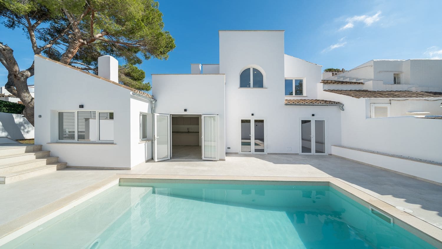 4 makuuhuone Huvila myytävänä paikassa Sol de Mallorca mukana uima-altaan - 1 995 000 € (Ref: 9601085)