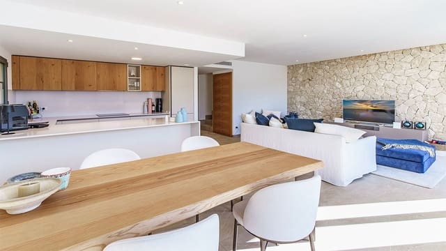 3 makuuhuone Huvila myytävänä paikassa Es Capdella, Calvià mukana uima-altaan - 1 195 000 € (Ref: 9601087)