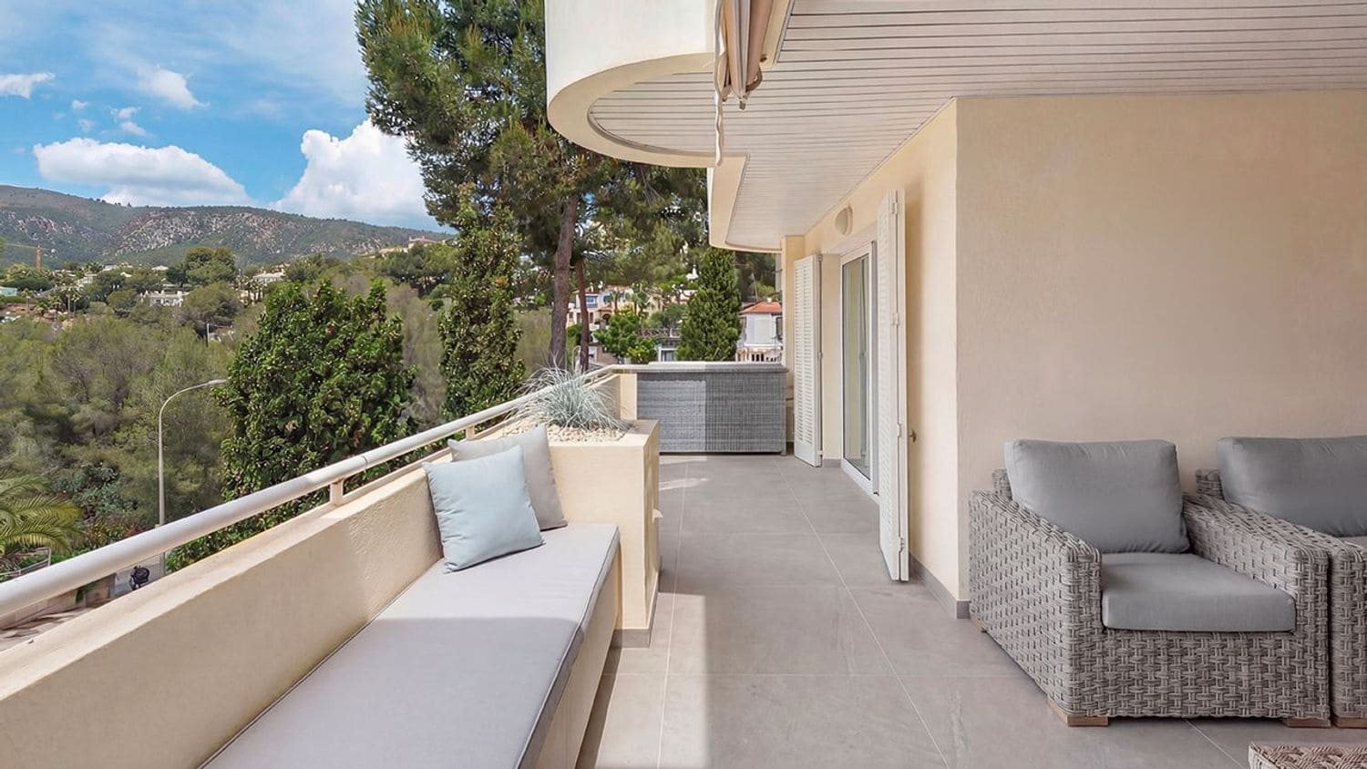 3 bedroom Apartment for sale in Bendinat with pool - € 699,950 (Ref: 9615218)