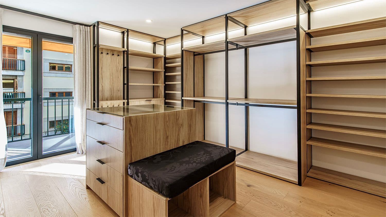 3 bedroom Apartment for sale in Palma de Mallorca - € 1,595,000 (Ref: 9618474)