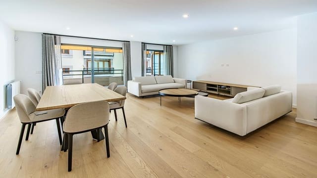 3 bedroom Apartment for sale in Jaume III, Palma de Mallorca - € 1,595,000 (Ref: 9618474)