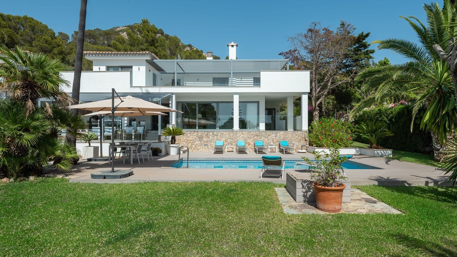 5 soverom Villa til salgs i Santa Ponsa med svømmebasseng - € 2 995 000 (Ref: 9679598)