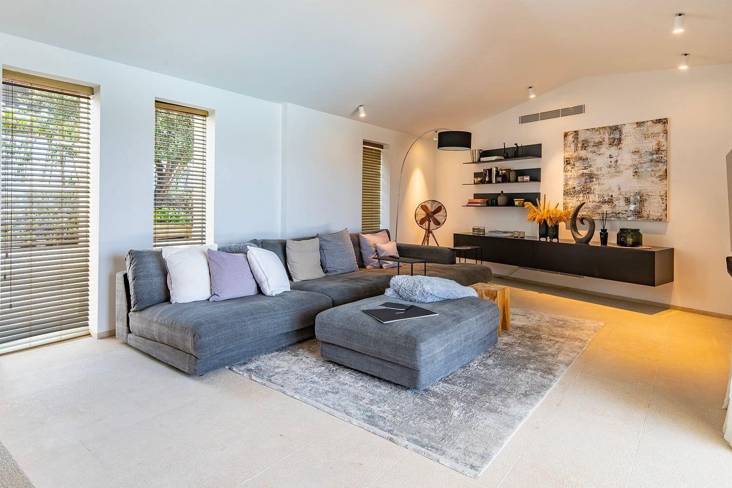 4 slaapkamer Villa te koop in Santa Ponsa met zwembad - € 7.390.000 (Ref: 9682398)