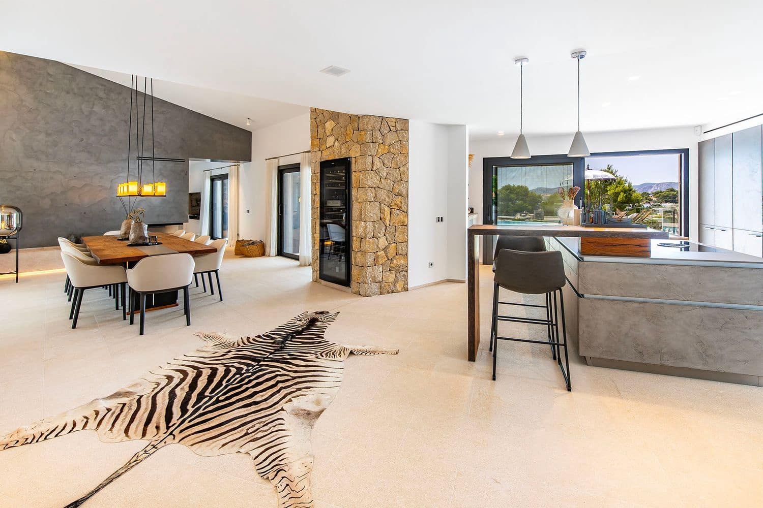 4 slaapkamer Villa te koop in Santa Ponsa met zwembad - € 7.390.000 (Ref: 9682398)