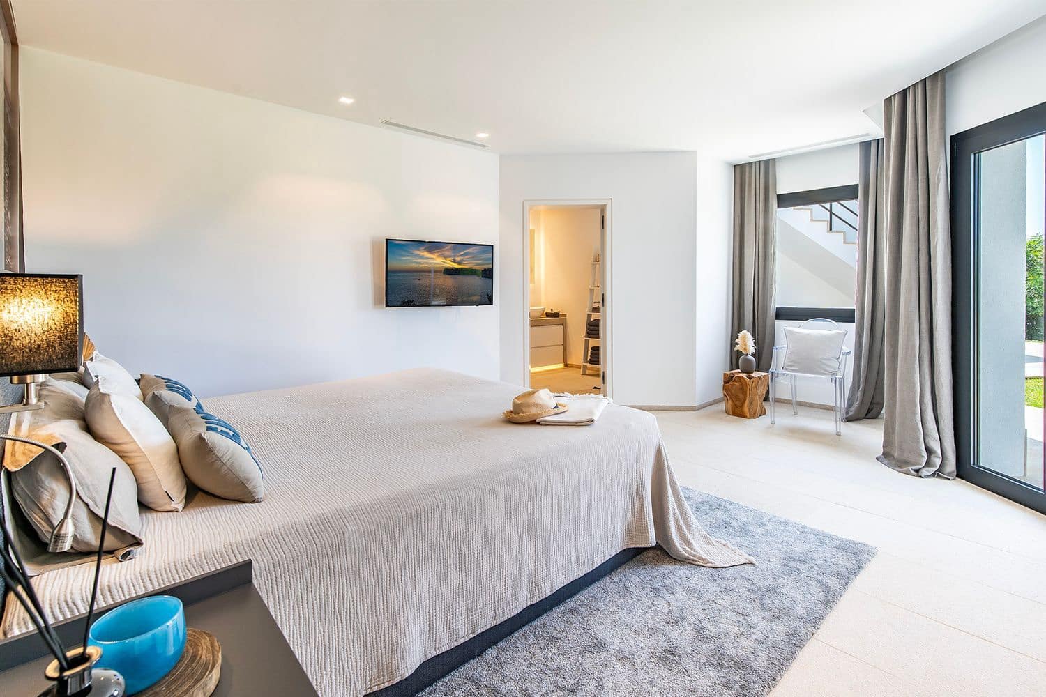 4 slaapkamer Villa te koop in Santa Ponsa met zwembad - € 7.390.000 (Ref: 9682398)