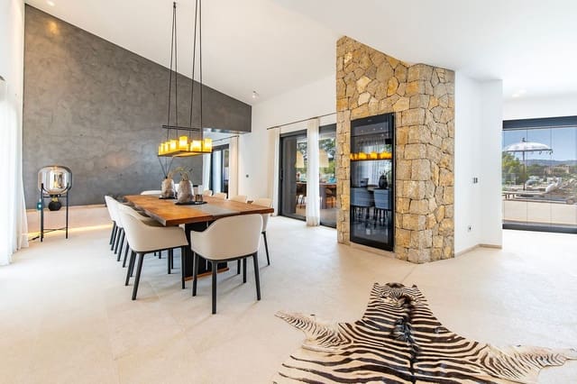 4 slaapkamer Villa te koop in Santa Ponsa, Calvià met zwembad - € 7.390.000 (Ref: 9682398)
