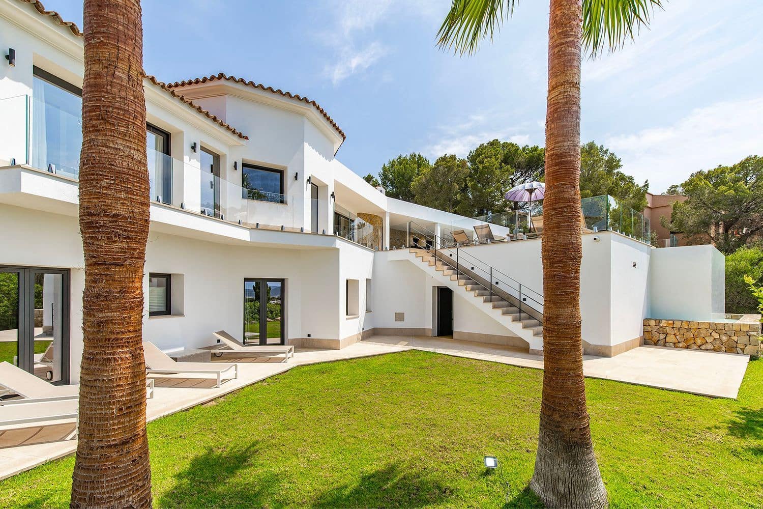 4 slaapkamer Villa te koop in Santa Ponsa met zwembad - € 7.390.000 (Ref: 9682398)