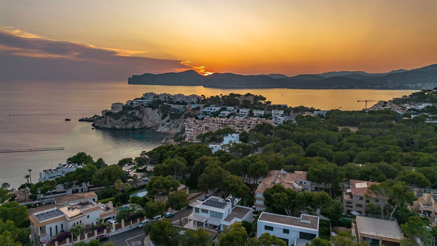 4 slaapkamer Villa te koop in Santa Ponsa met zwembad - € 7.390.000 (Ref: 9682398)