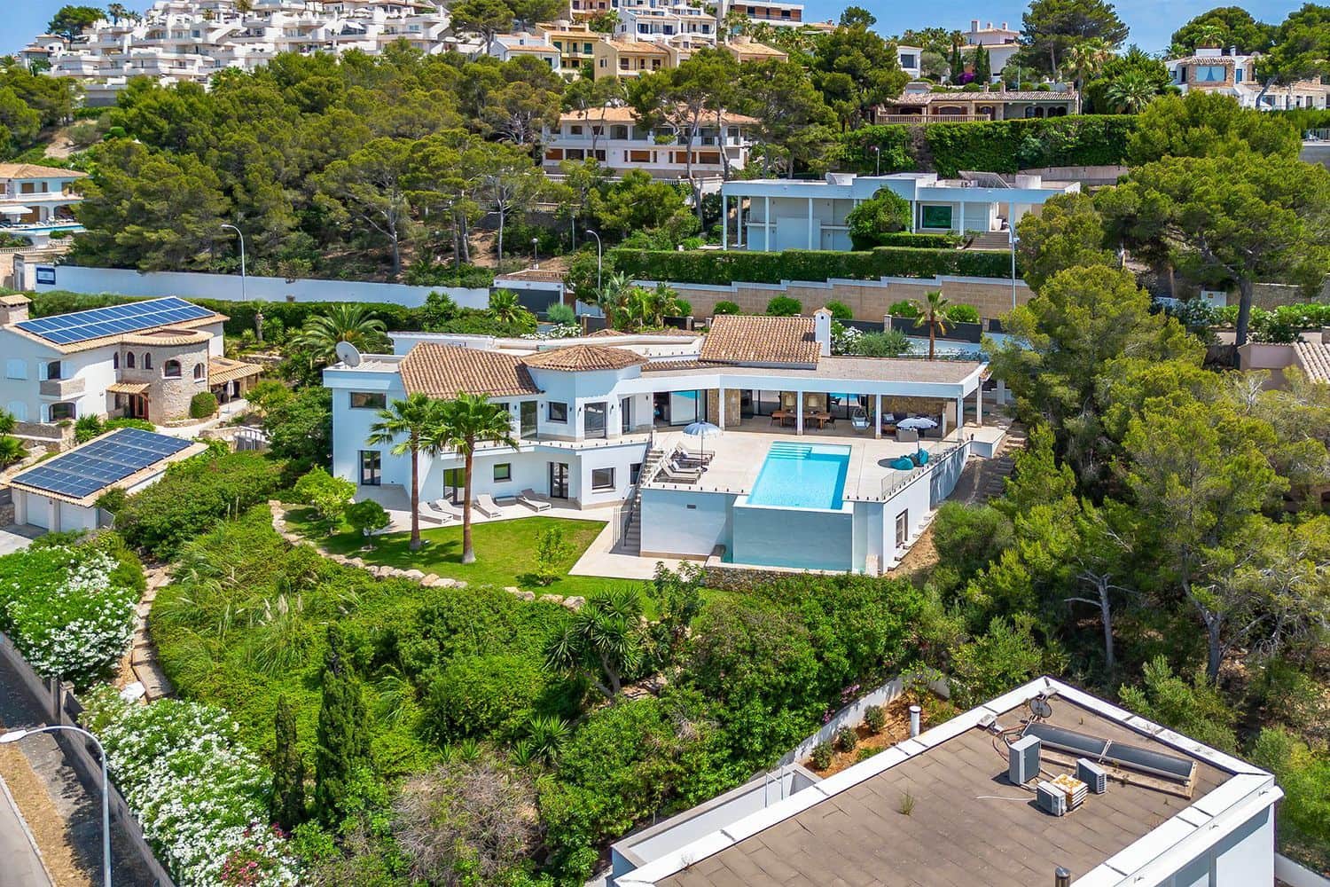 4 slaapkamer Villa te koop in Santa Ponsa met zwembad - € 7.390.000 (Ref: 9682398)