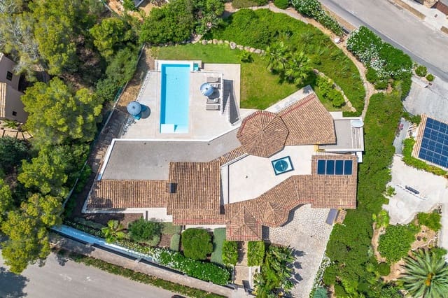 4 slaapkamer Villa te koop in Santa Ponsa, Calvià met zwembad - € 7.390.000 (Ref: 9682398)