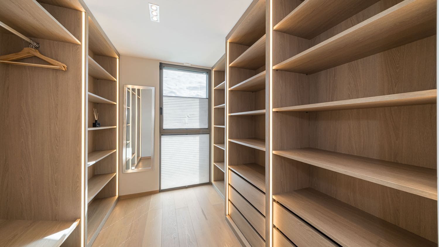 4 soveværelse Villa til salg i Santa Ponsa med swimmingpool - € 6.500.000 (Ref: 9698123)