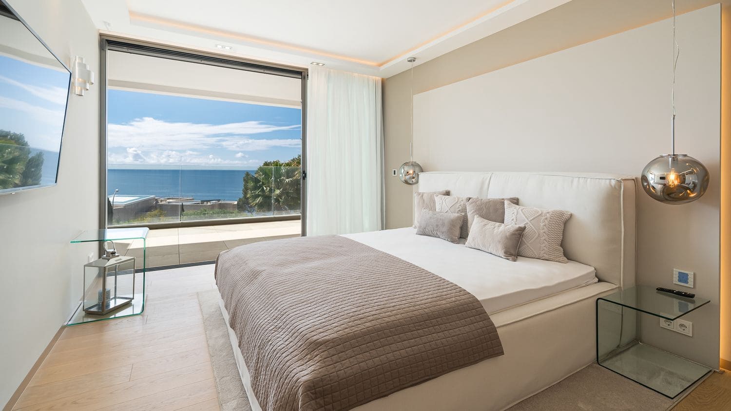 4 soveværelse Villa til salg i Santa Ponsa med swimmingpool - € 6.500.000 (Ref: 9698123)