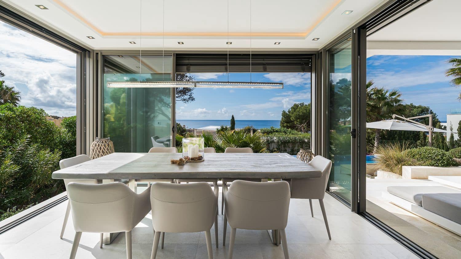 4 soveværelse Villa til salg i Santa Ponsa med swimmingpool - € 6.500.000 (Ref: 9698123)