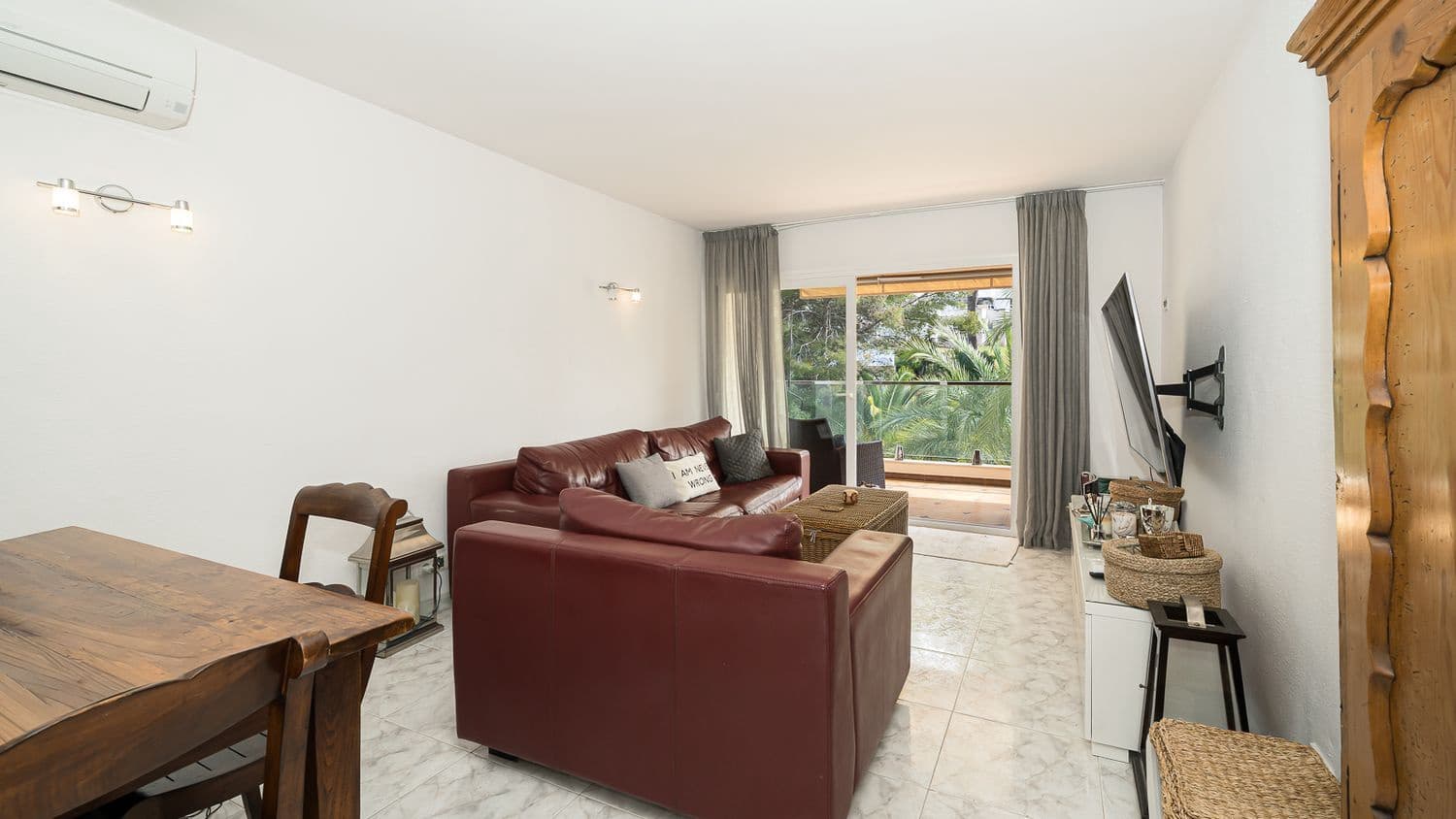 3 soveværelse Lejlighed til salg i Cala Vinyes / Cala Vinyas / Cala Vinas med swimmingpool - € 650.000 (Ref: 9701406)