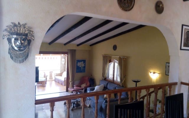 5 soverom Villa til salgs i Santa Ponsa, Calvià med svømmebasseng - € 2 900 000 (Ref: 9730182)