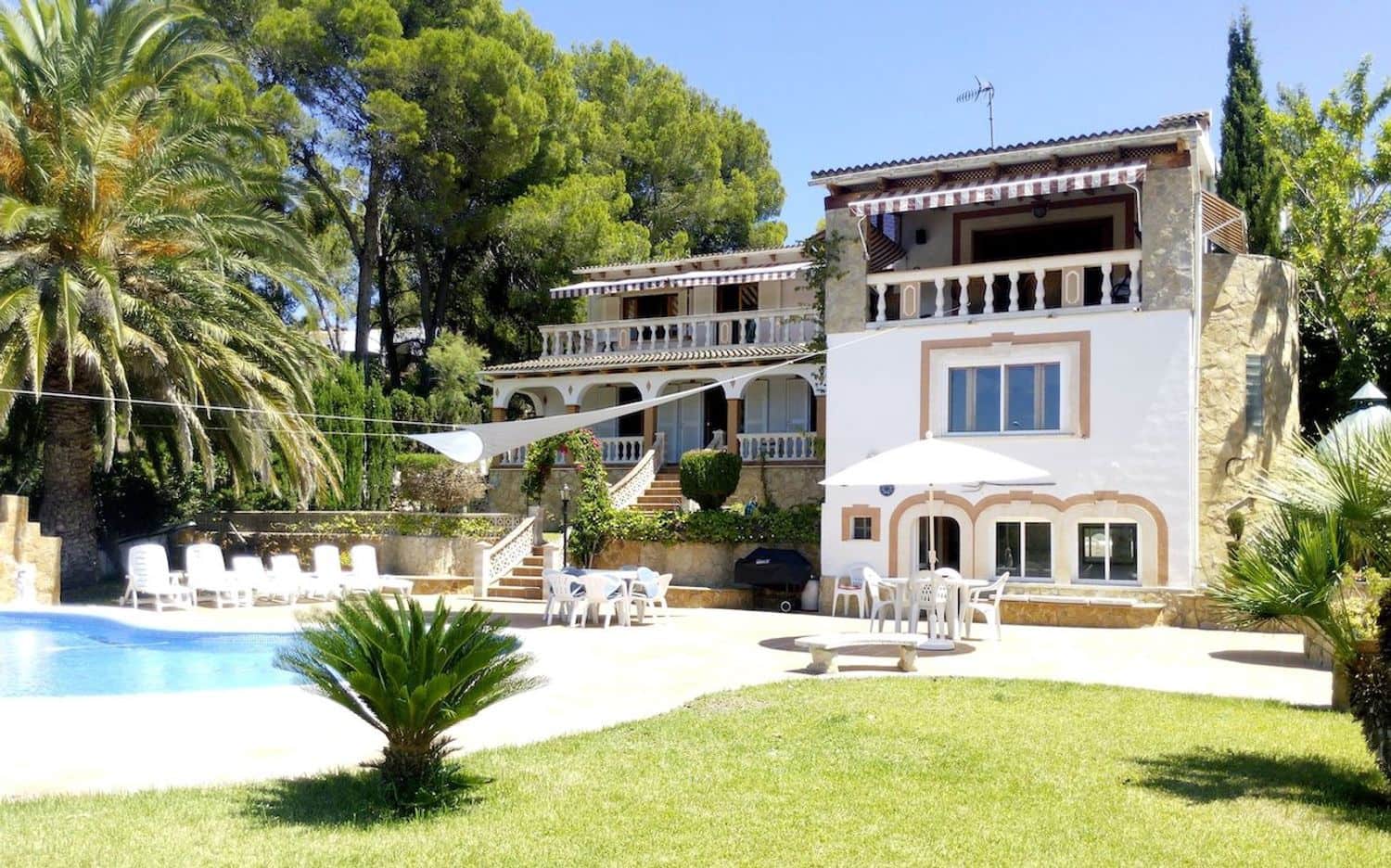 5 bedroom Villa for sale in Santa Ponsa with pool - € 2,900,000 (Ref: 9730182)