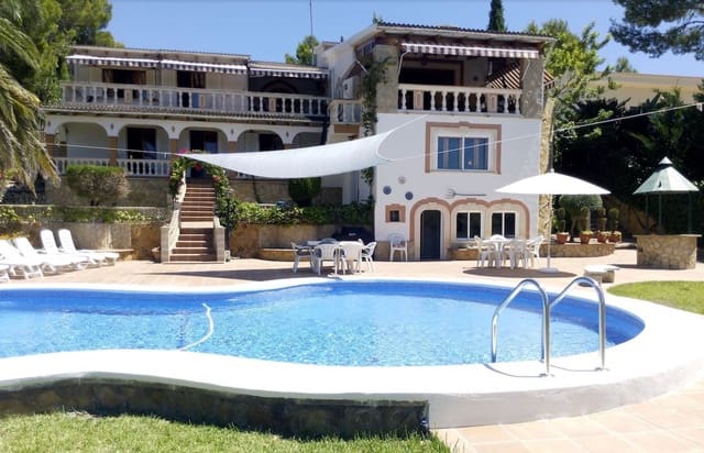 5 soverom Villa til salgs i Santa Ponsa, Calvià med svømmebasseng - € 2 900 000 (Ref: 9730182)