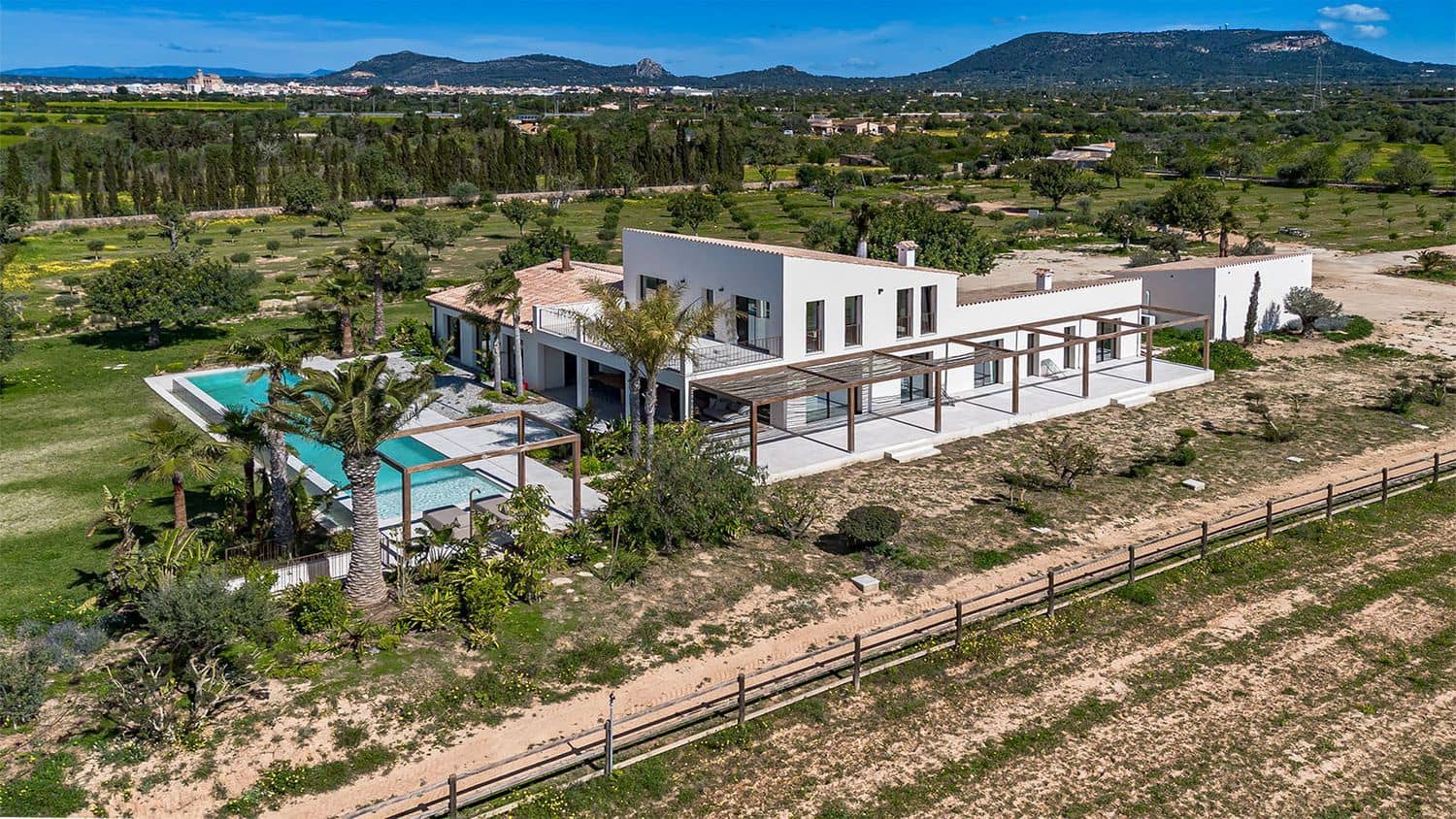 Chalet de 3 habitaciones en Llucmajor en venta con piscina - 6.300.000 € (Ref: 9744103)