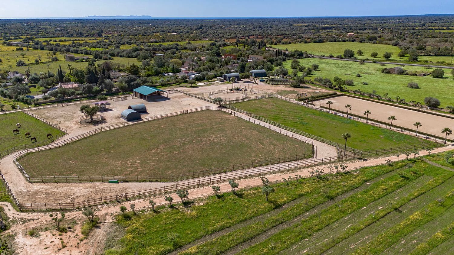 Chalet de 3 habitaciones en Llucmajor en venta con piscina - 6.300.000 € (Ref: 9744103)