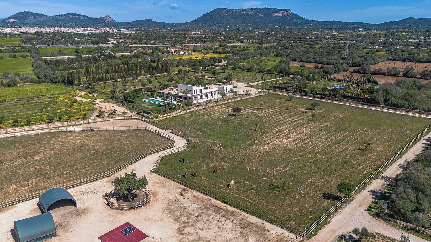 Chalet de 3 habitaciones en Llucmajor en venta con piscina - 6.300.000 € (Ref: 9744103)