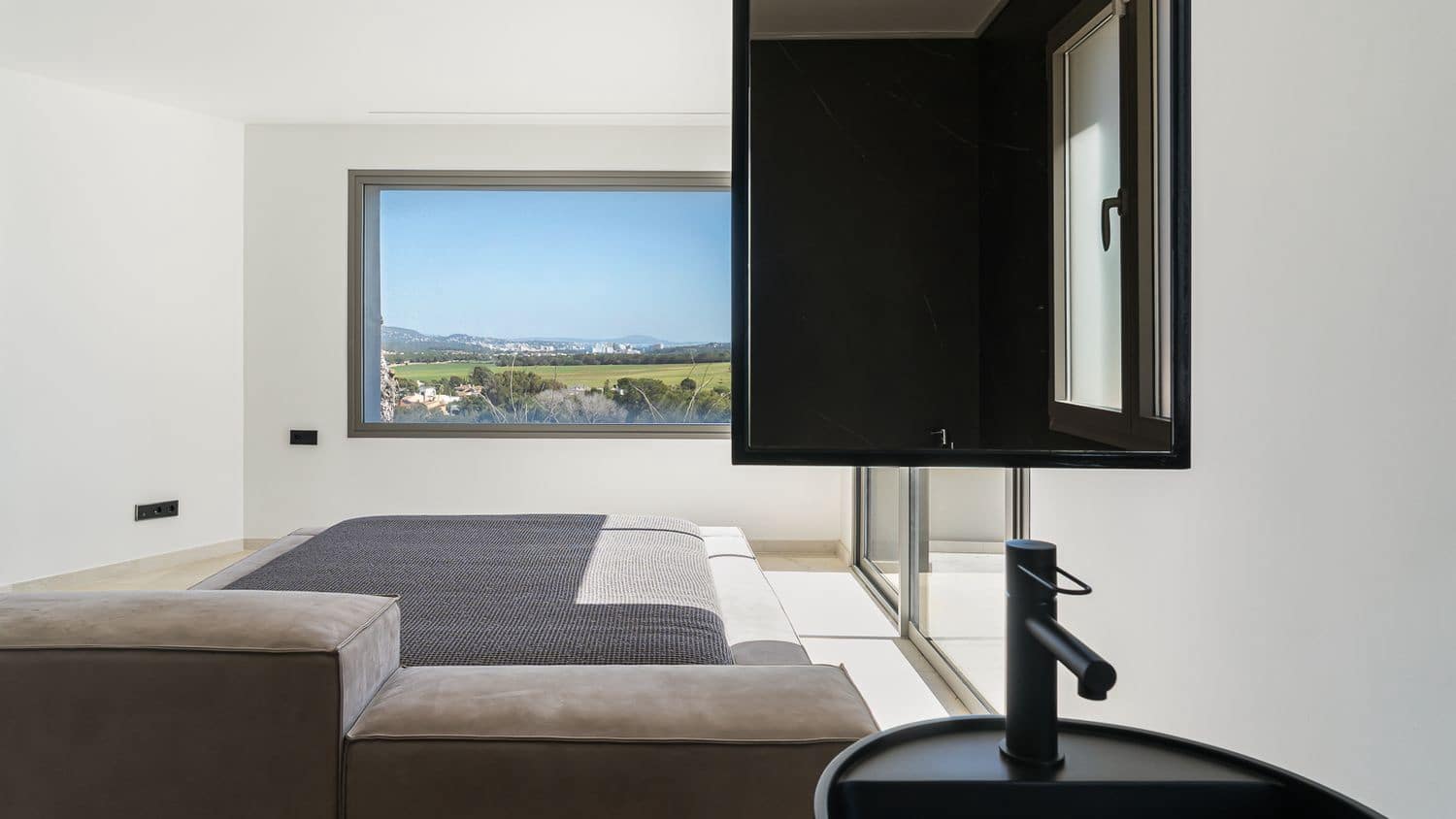 3 bedroom Villa for sale in El Toro / Port Adriano with pool - € 1,750,000 (Ref: 9775938)