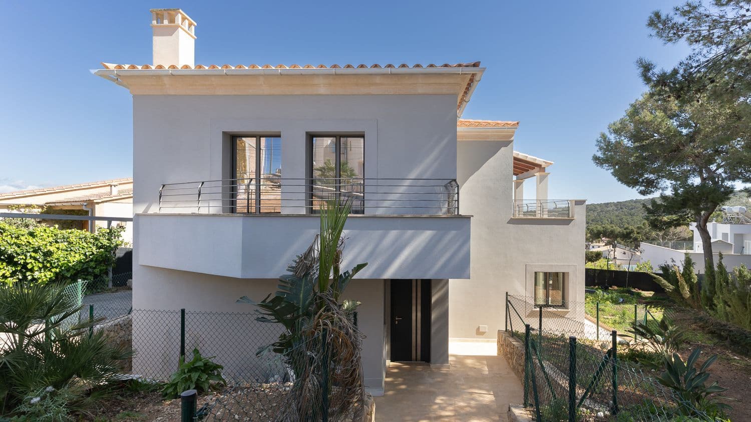 3 bedroom Villa for sale in El Toro / Port Adriano with pool - € 1,750,000 (Ref: 9775938)