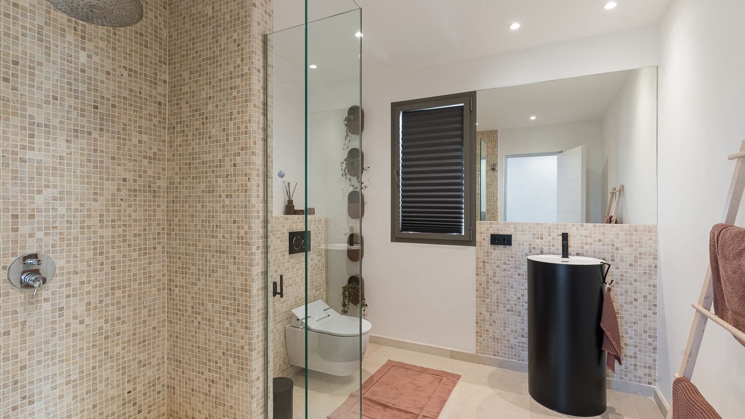 3 bedroom Villa for sale in El Toro / Port Adriano with pool - € 1,750,000 (Ref: 9775938)