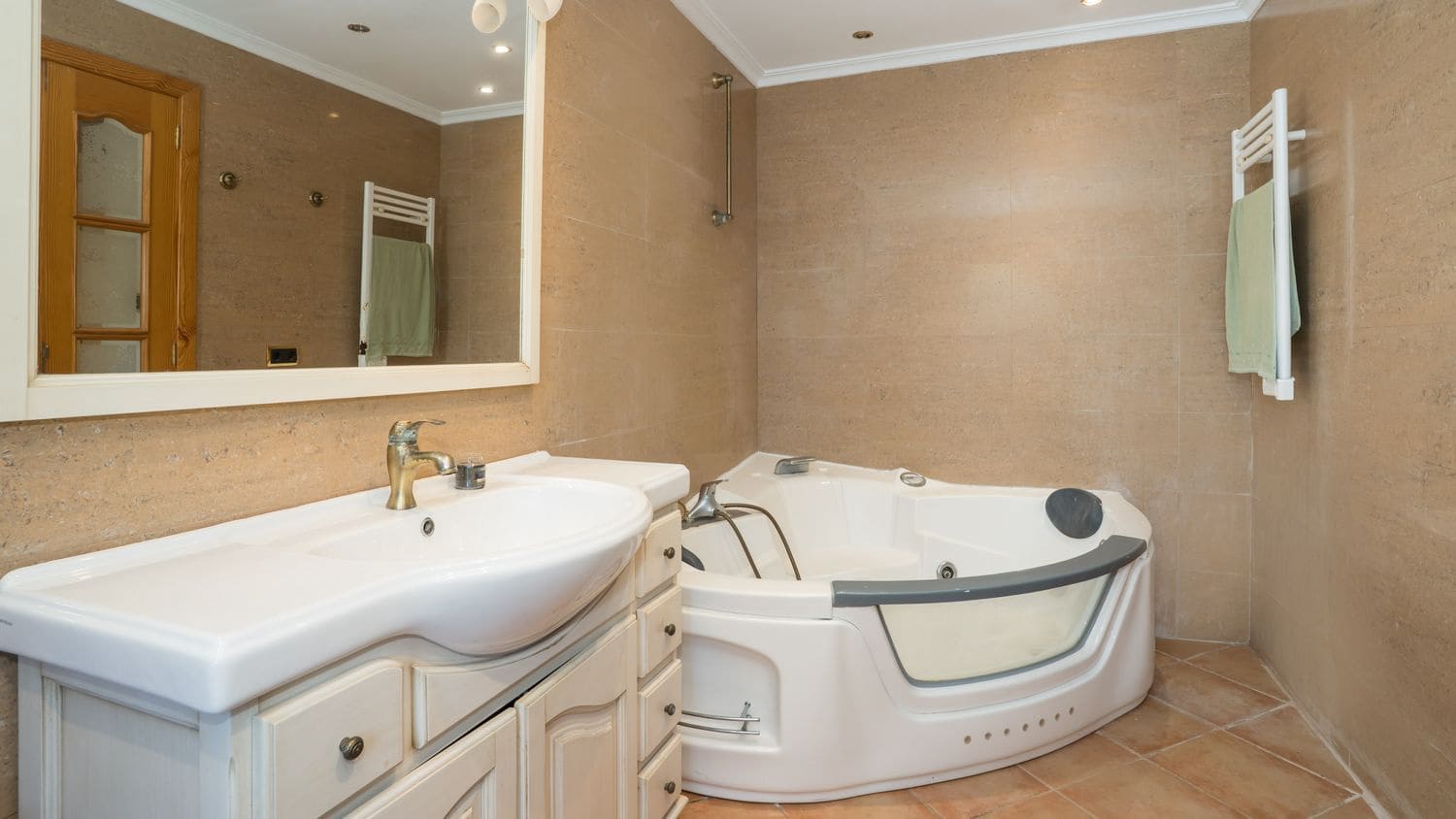 6 Zimmer Villa zu verkaufen in Palmanova mit Pool - 1.795.000 € (Ref: 9827125)