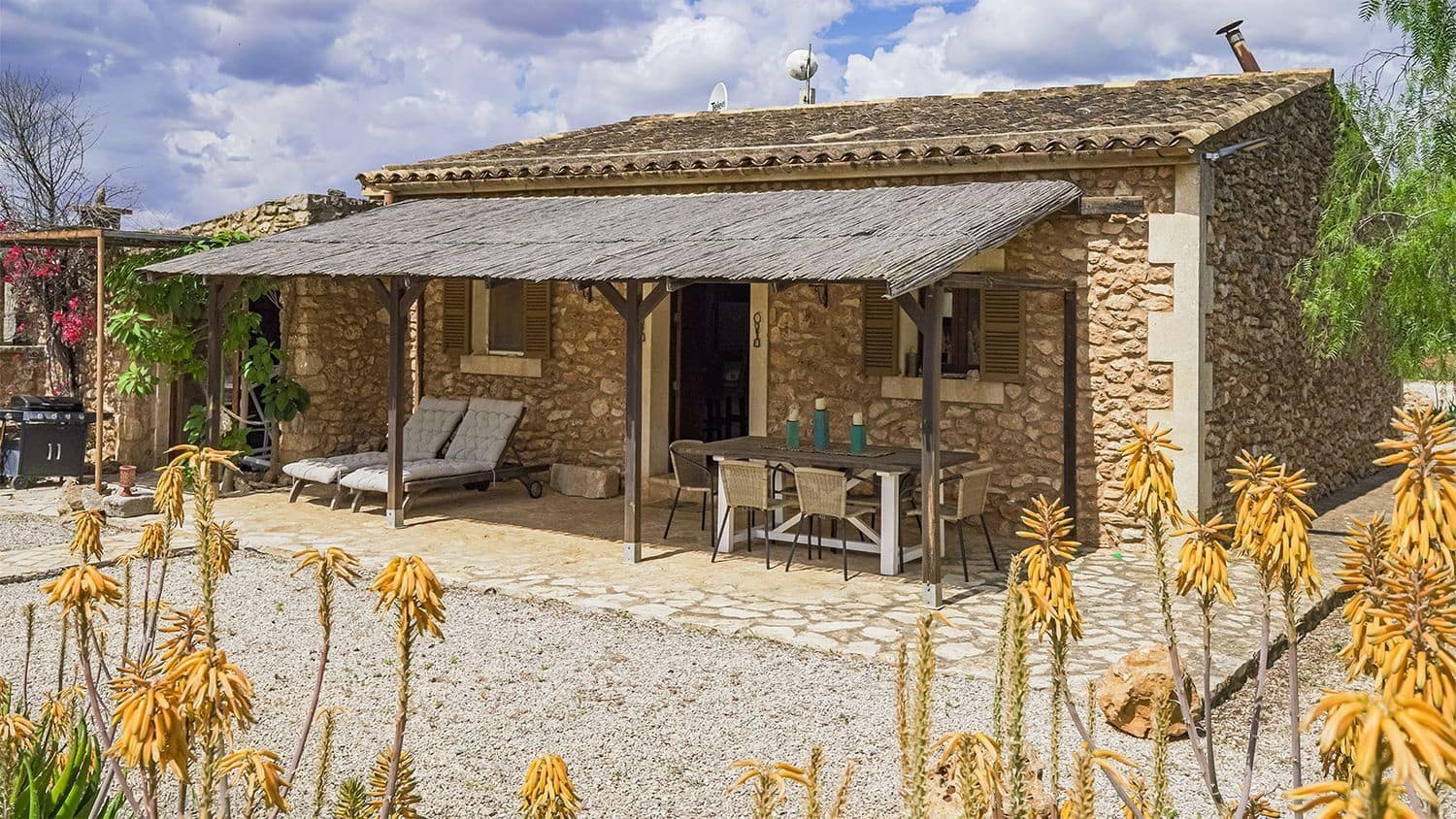 3 bedroom Villa for sale in Felanitx with pool - € 890,000 (Ref: 9839004)