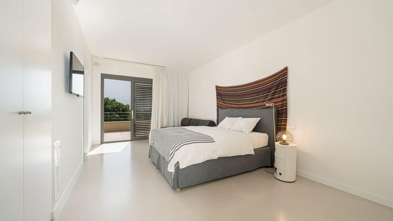 4 bedroom Villa for sale in Genova with pool - € 4,200,000 (Ref: 9839005)