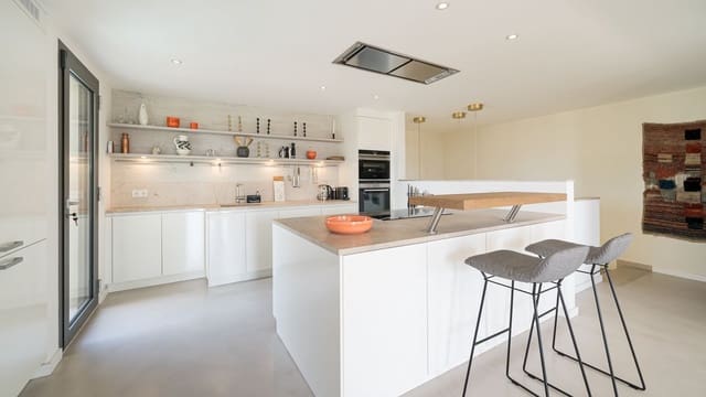 4 bedroom Villa for sale in Genova, Palma de Mallorca with pool - € 4,200,000 (Ref: 9839005)