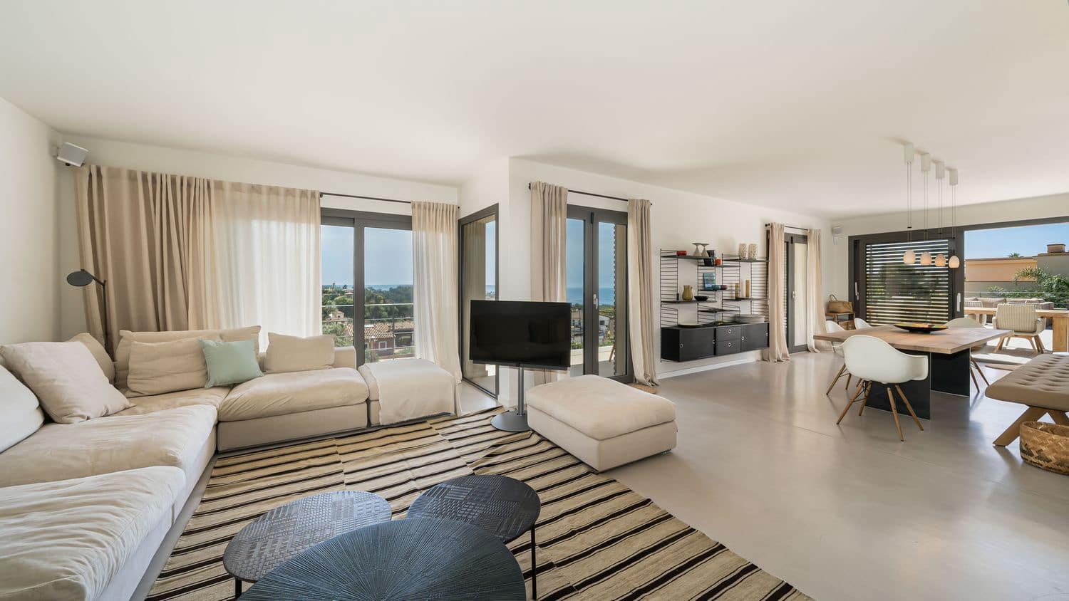4 bedroom Villa for sale in Genova with pool - € 4,200,000 (Ref: 9839005)
