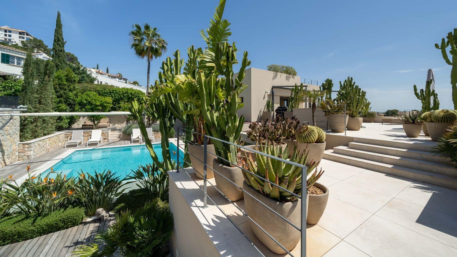 4 bedroom Villa for sale in Genova with pool - € 4,200,000 (Ref: 9839005)