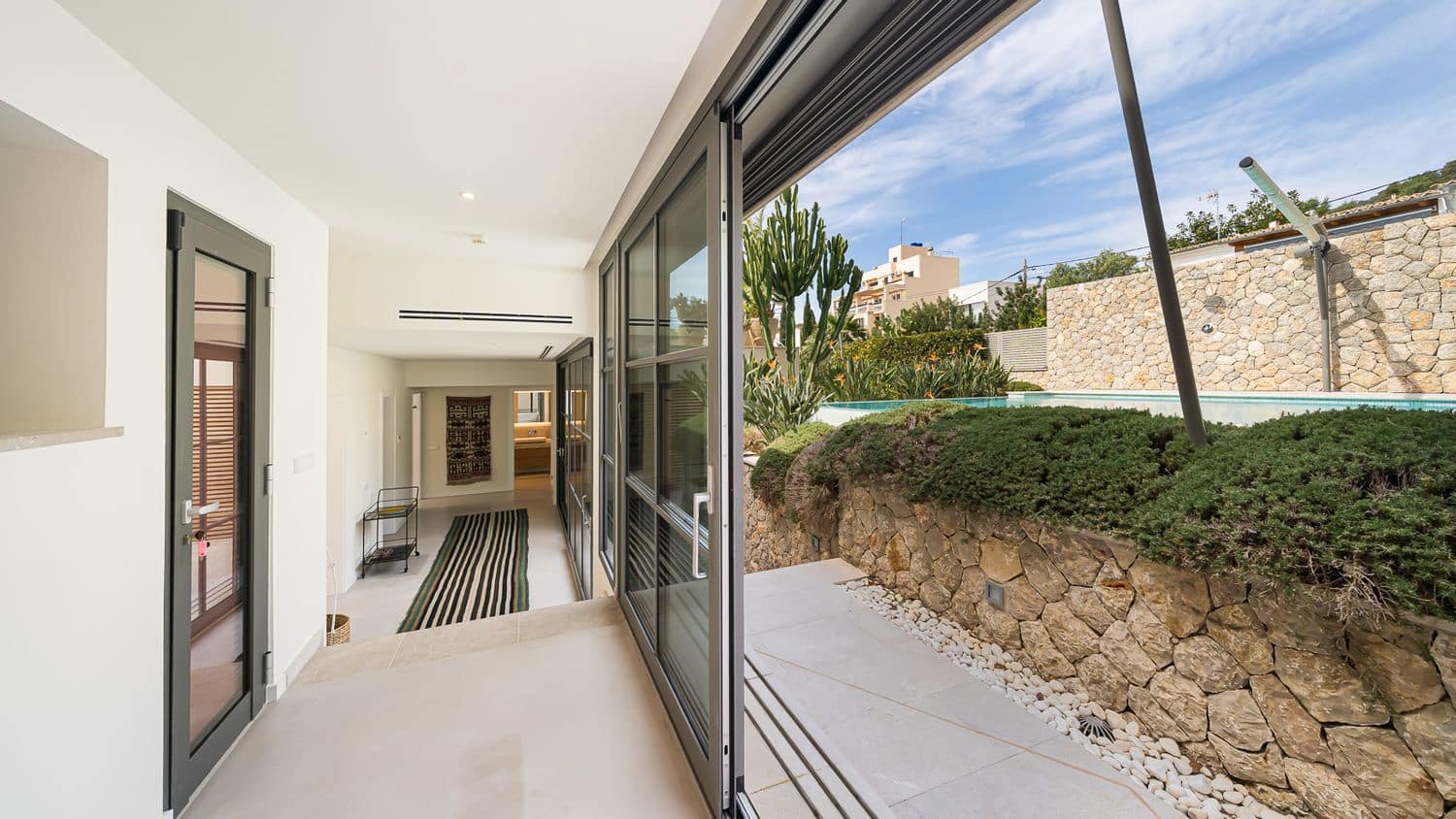 4 bedroom Villa for sale in Genova with pool - € 4,200,000 (Ref: 9839005)