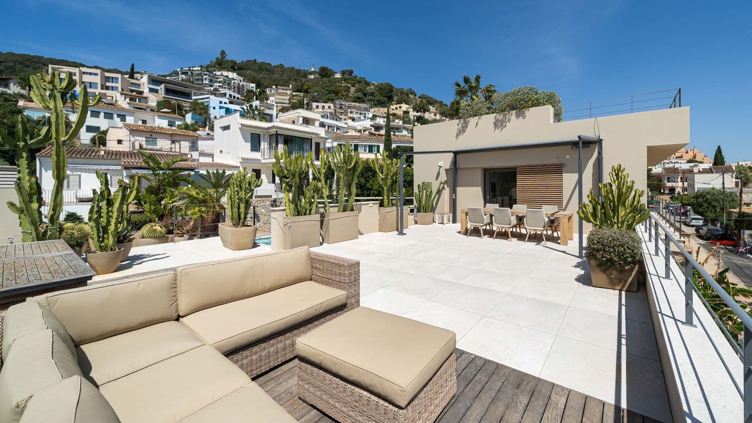 4 bedroom Villa for sale in Genova with pool - € 4,200,000 (Ref: 9839005)