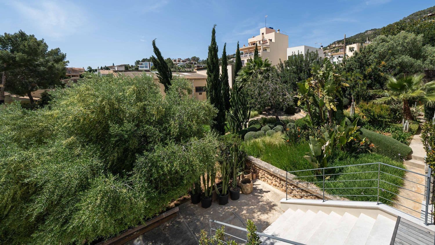 4 bedroom Villa for sale in Genova with pool - € 4,200,000 (Ref: 9839005)