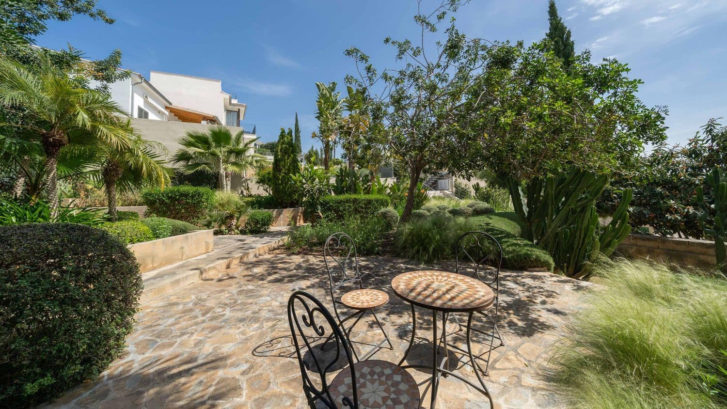 4 bedroom Villa for sale in Genova with pool - € 4,200,000 (Ref: 9839005)