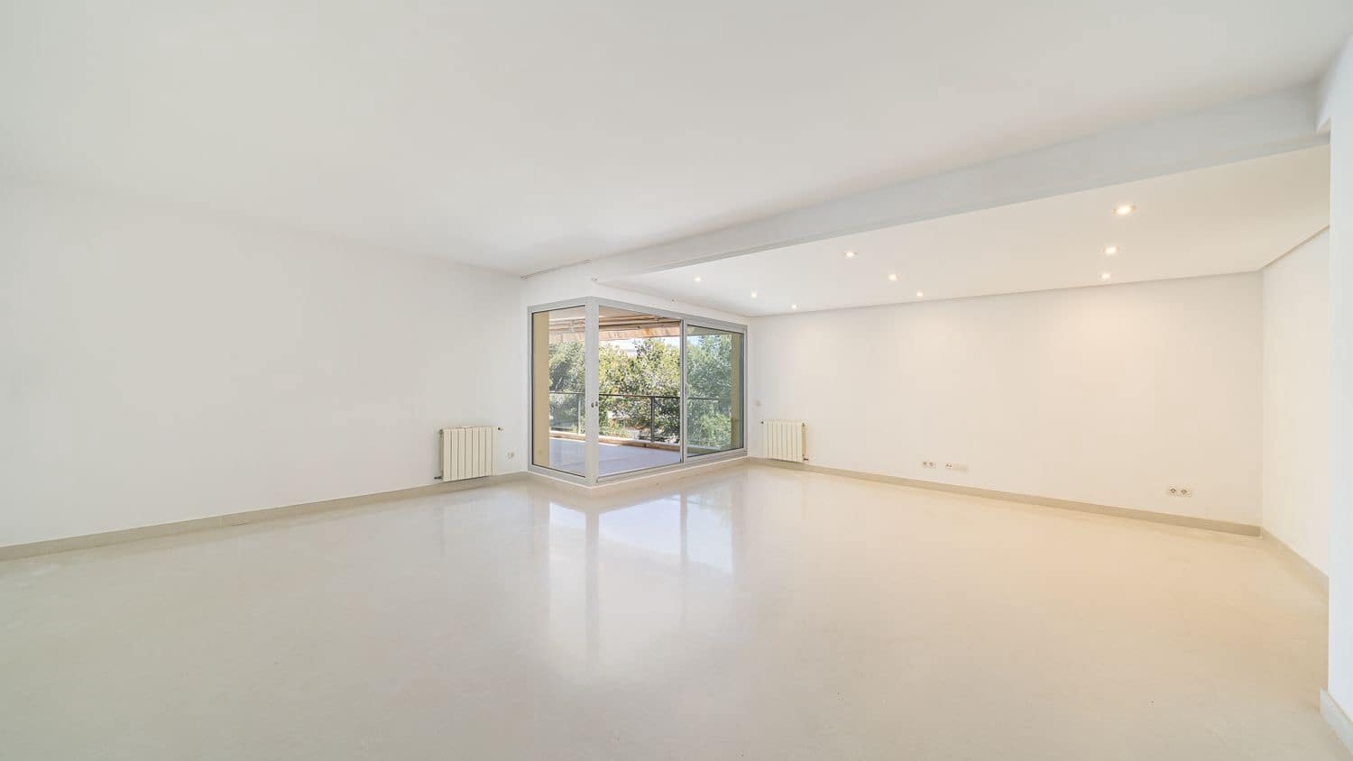 4 bedroom Penthouse for sale in Sol de Mallorca with pool - € 800,000 (Ref: 9849222)