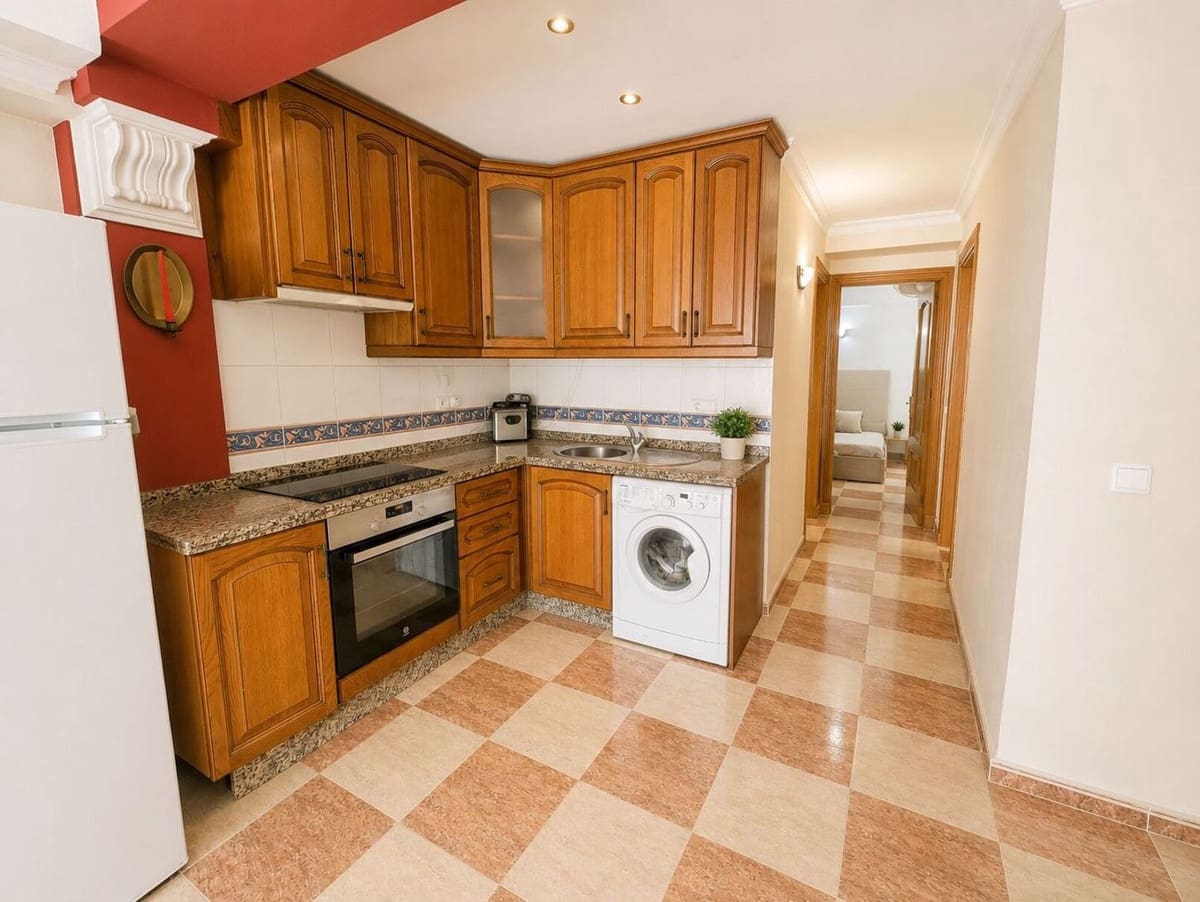 2 slaapkamer Appartement te koop in Fuengirola - € 250.000 (Ref: 10021663)