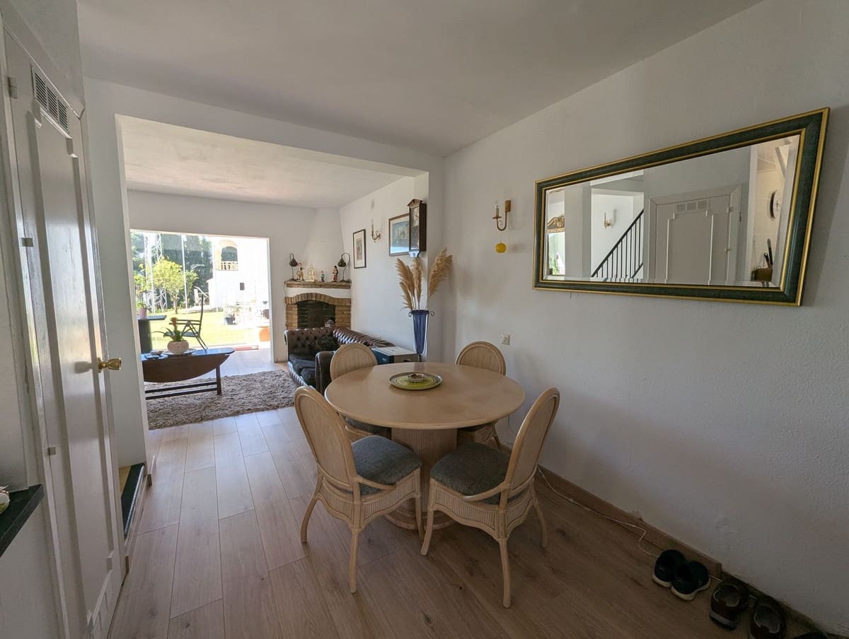 Casa de 2 habitaciones en Sitio de Calahonda en venta con piscina - 365.000 € (Ref: 10073065)