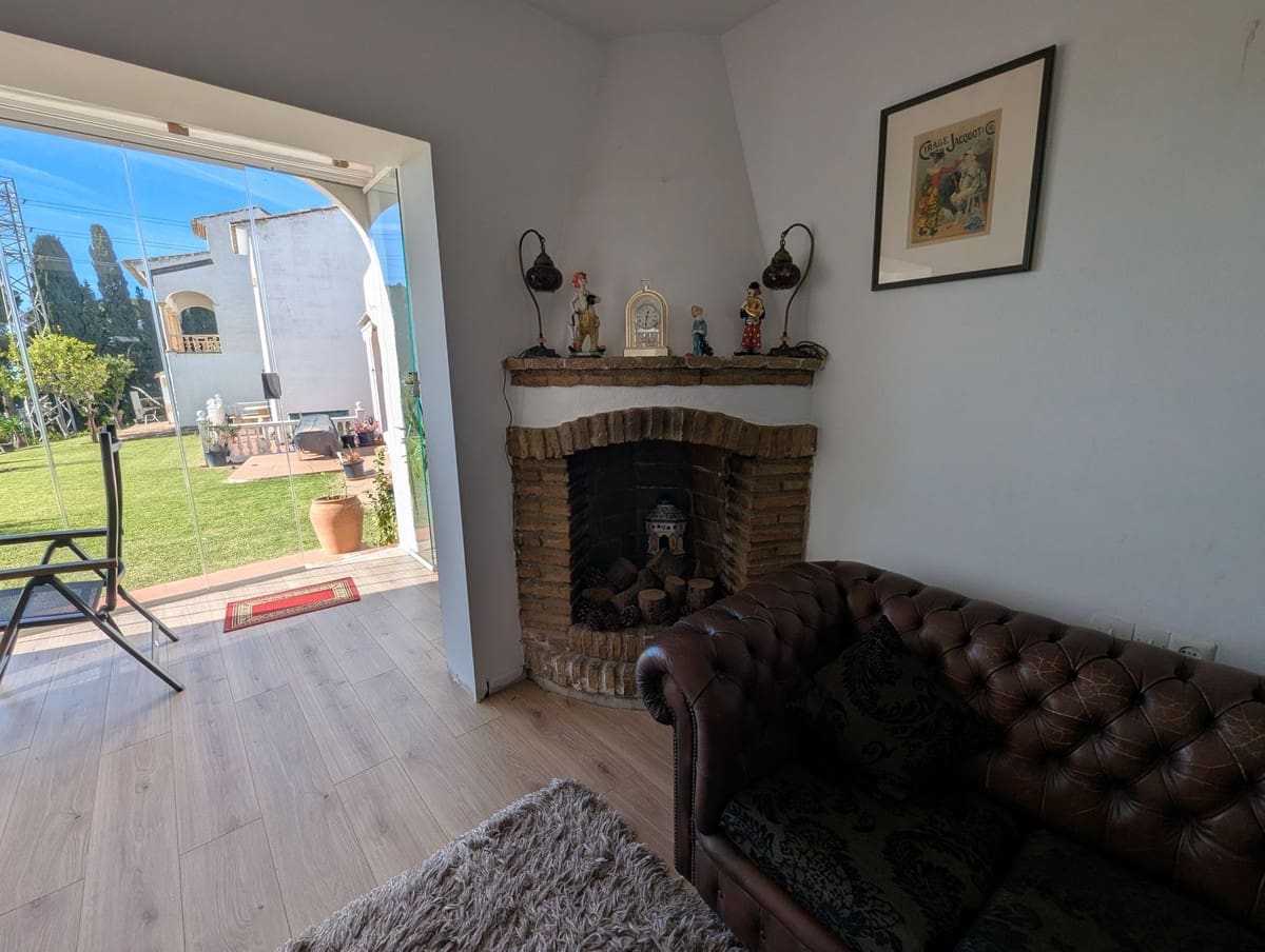 Casa de 2 habitaciones en Sitio de Calahonda en venta con piscina - 365.000 € (Ref: 10073065)