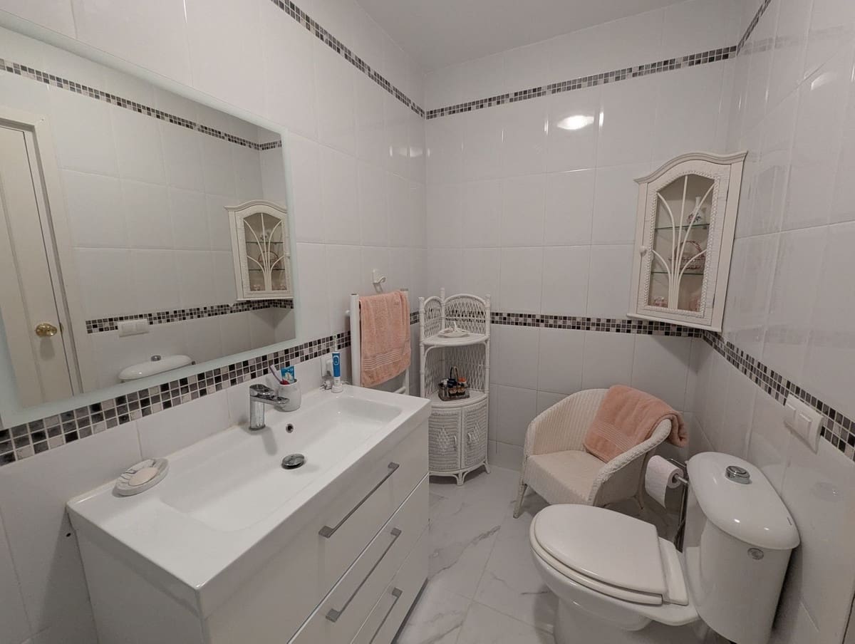 Casa de 2 habitaciones en Sitio de Calahonda en venta con piscina - 365.000 € (Ref: 10073065)