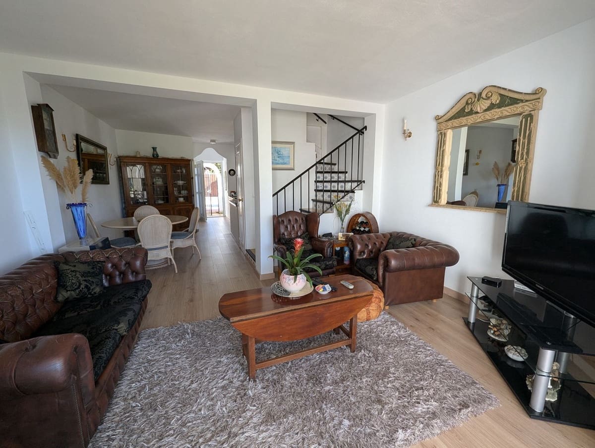 Casa de 2 habitaciones en Sitio de Calahonda en venta con piscina - 365.000 € (Ref: 10073065)