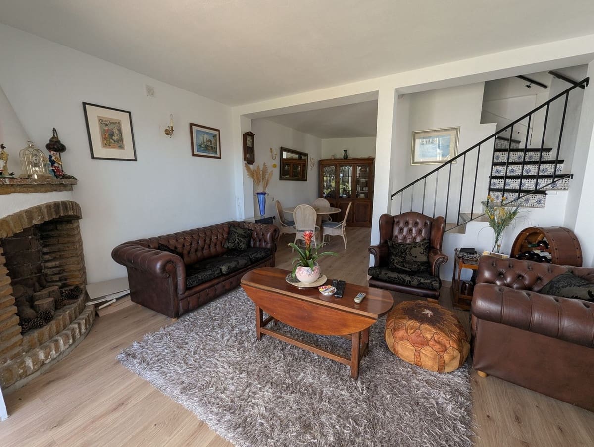 Casa de 2 habitaciones en Sitio de Calahonda en venta con piscina - 365.000 € (Ref: 10073065)