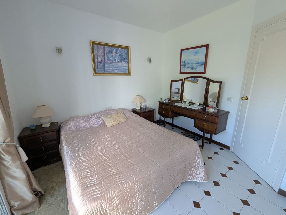 Casa de 2 habitaciones en Sitio de Calahonda en venta con piscina - 365.000 € (Ref: 10073065)