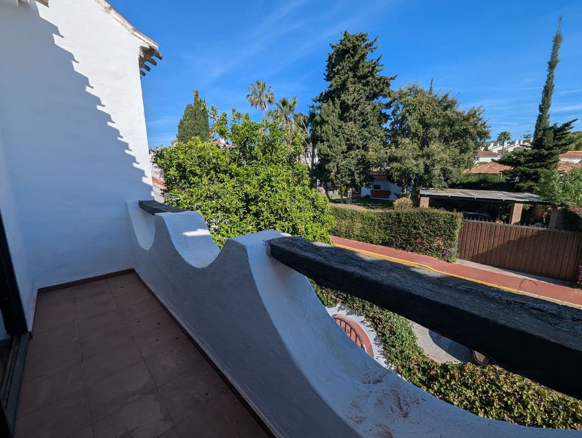 Casa de 2 habitaciones en Sitio de Calahonda en venta con piscina - 365.000 € (Ref: 10073065)