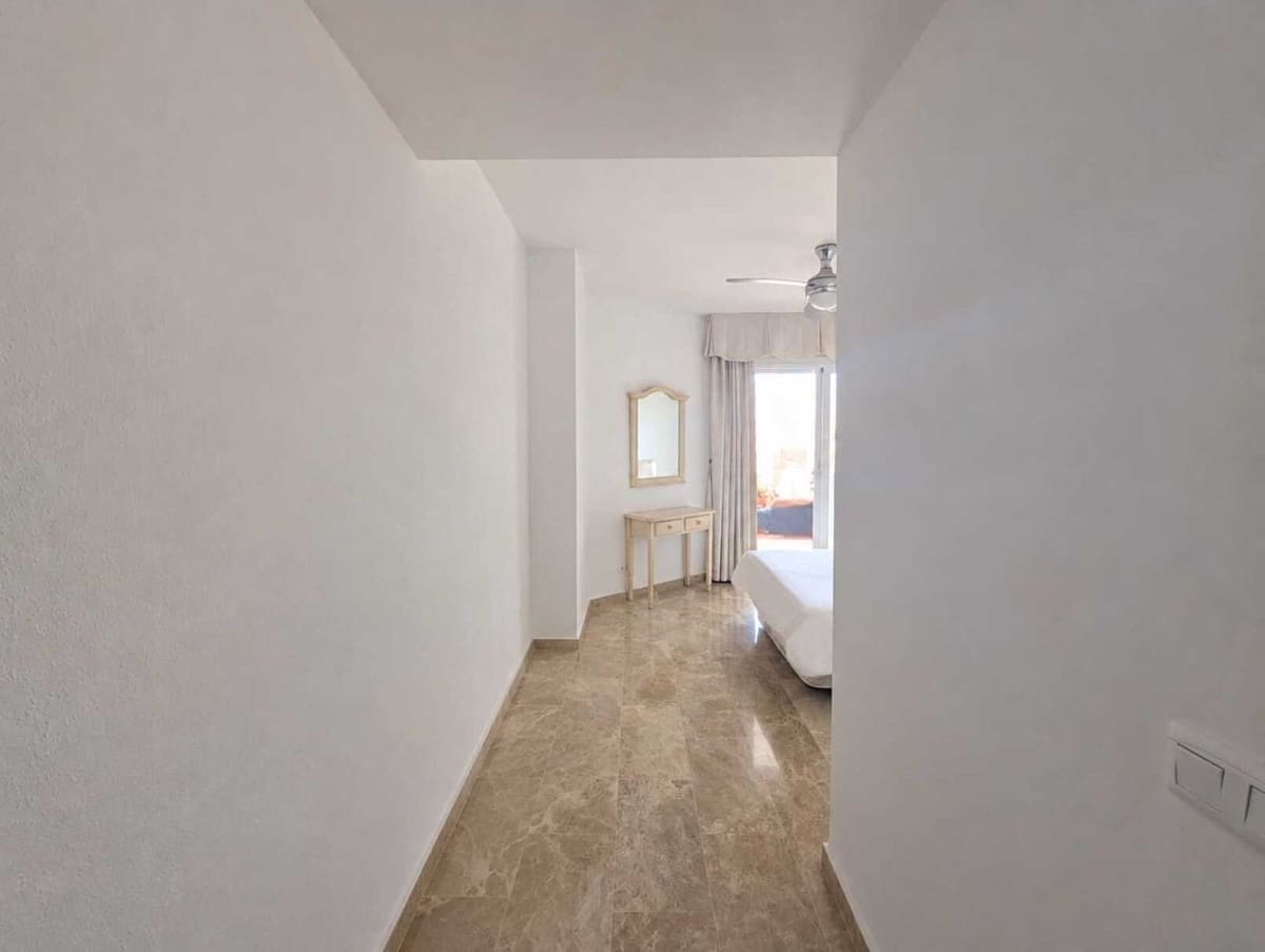 2 slaapkamer Appartement te koop in Sitio de Calahonda met zwembad - € 345.000 (Ref: 10073067)
