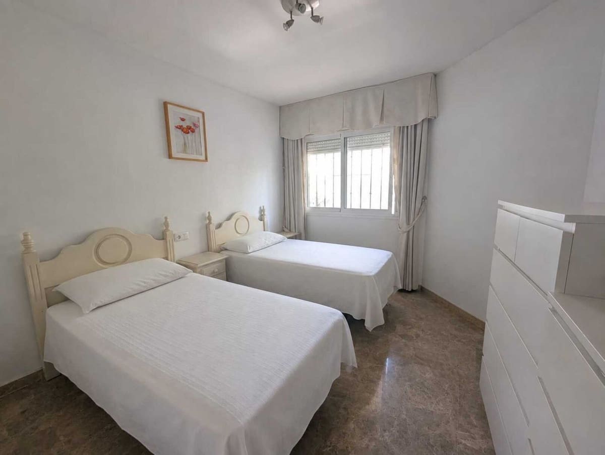 2 slaapkamer Appartement te koop in Sitio de Calahonda met zwembad - € 345.000 (Ref: 10073067)